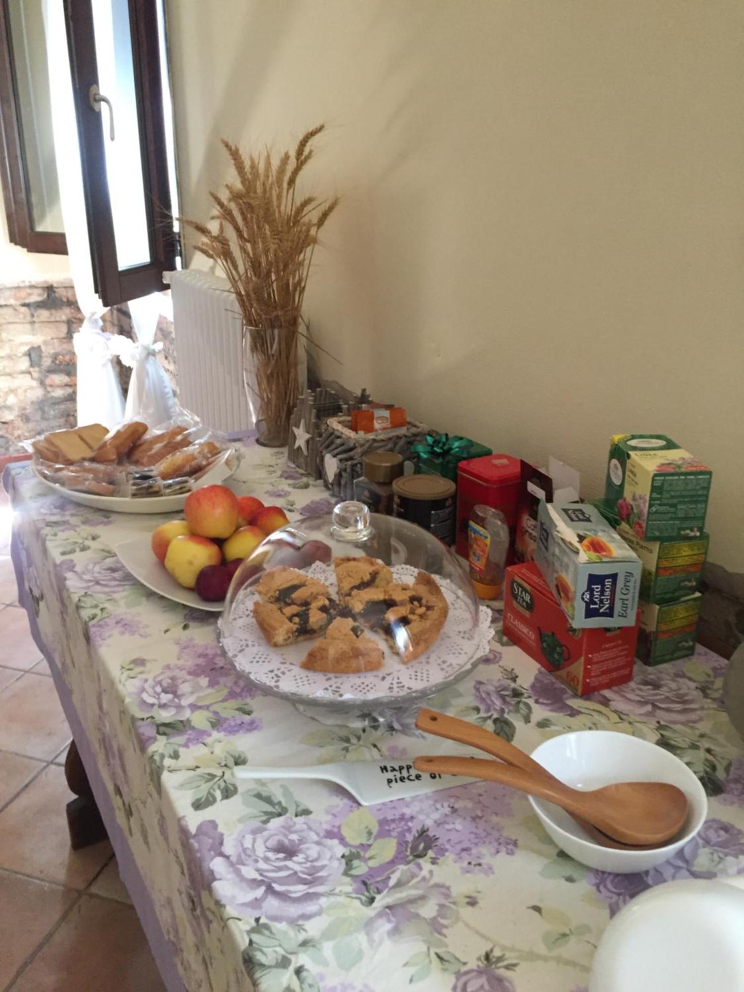 B&B Happiness In The Country Brescello Bagian luar foto