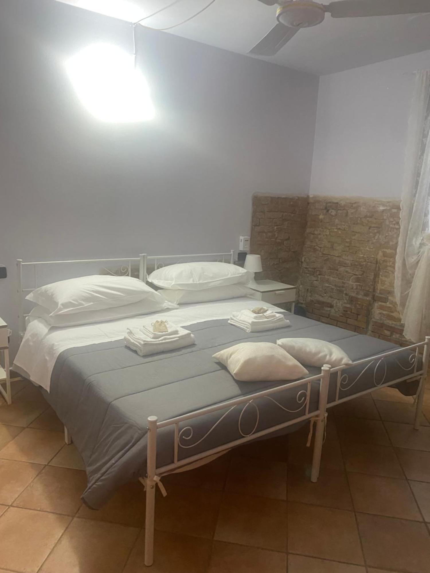 B&B Happiness In The Country Brescello Bagian luar foto