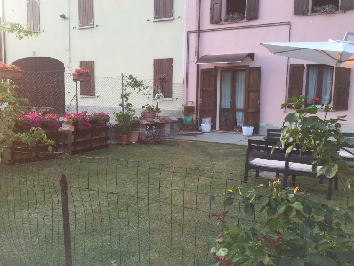 B&B Happiness In The Country Brescello Bagian luar foto